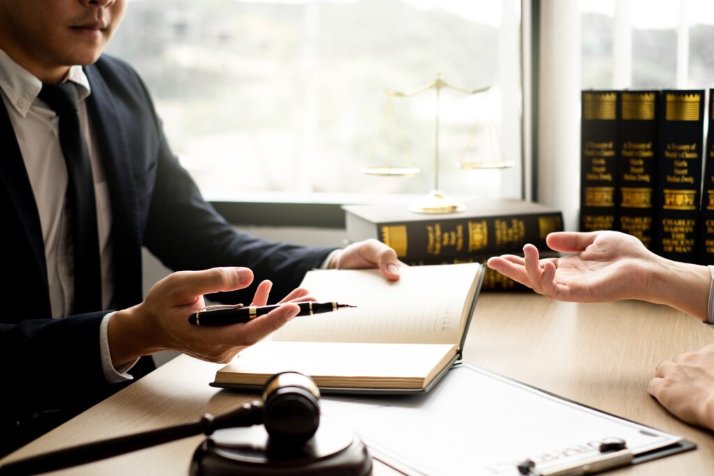 What Does a Criminal Defense Lawyer Do